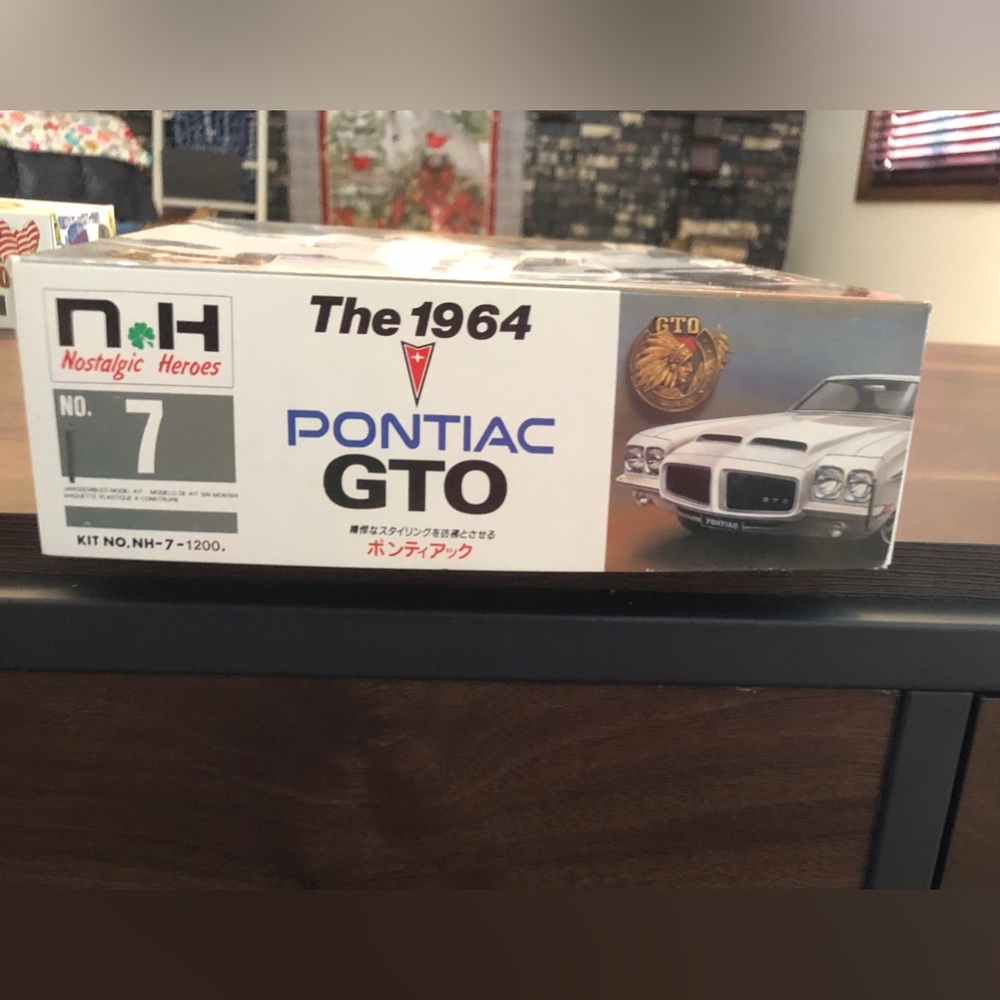 Extremly RARE 1964 Pontiac GTO motorized model kit  mislabeled by manufacturer - Picture 13 of 16